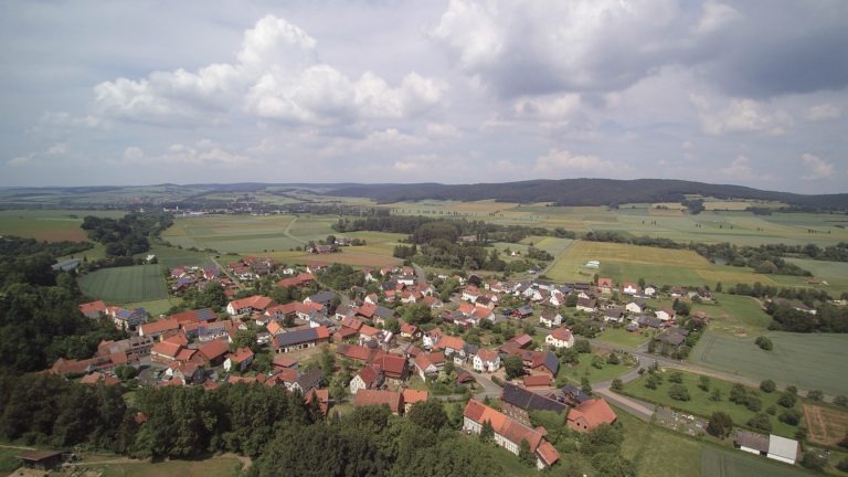 anraff_anraff_aus_der_vogelperspektive Luftaufnahme von Anraff. (Foto: 3M-Media-Works)