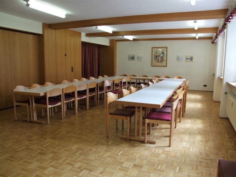 bergheim_dgh_markthalle_grosser_saal_des_dorfgemeinschaftshauses