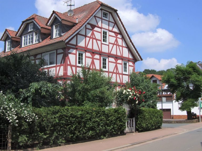 Fachwerkidylle an der "Netzer Straße". (Foto: Uli Klein)