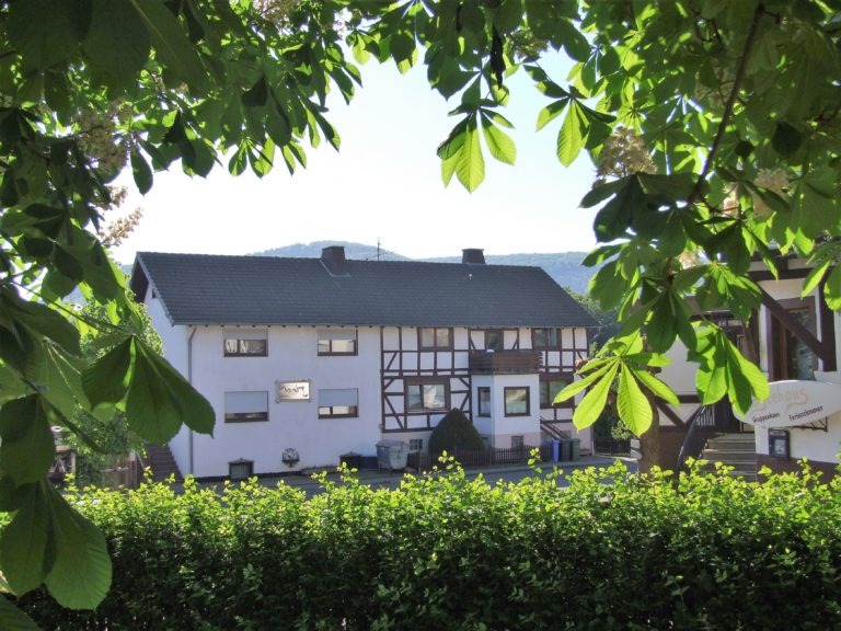 Umgeben von ganz viel Grün. (Foto: Uli Klein)