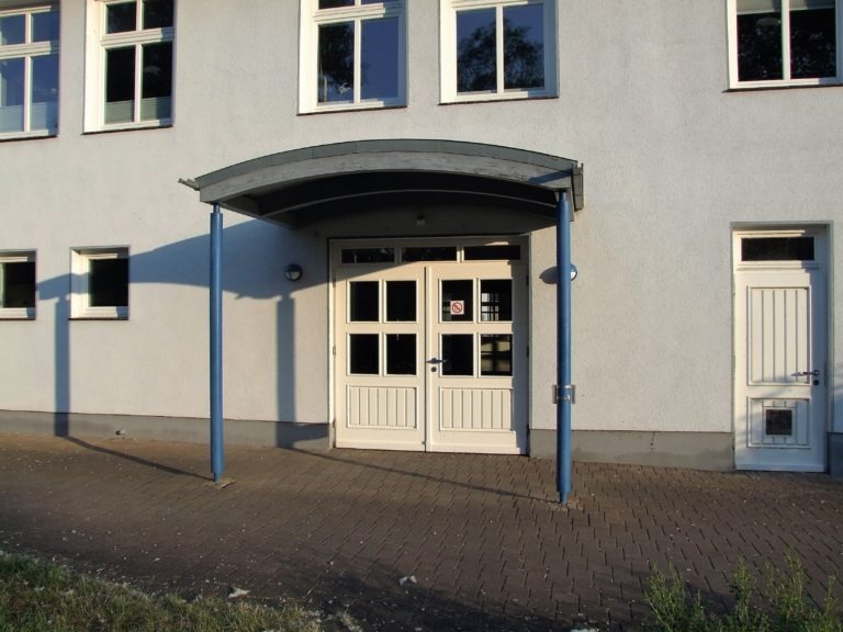 giflitz_dgh_magazin_eingang_des_dorfgemeinschaftshauses