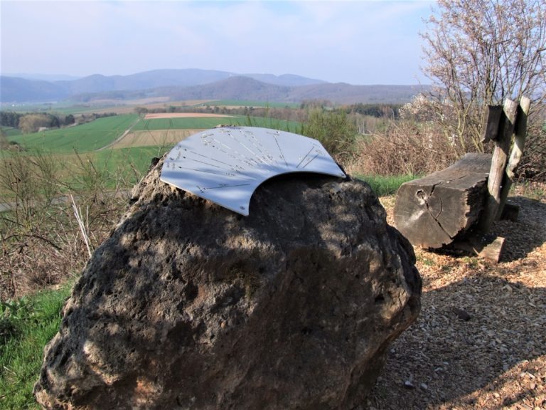 Blick vom Sengelsberg in das Edertal und in die Nationalparkregion. (Foto: Uli Klein)